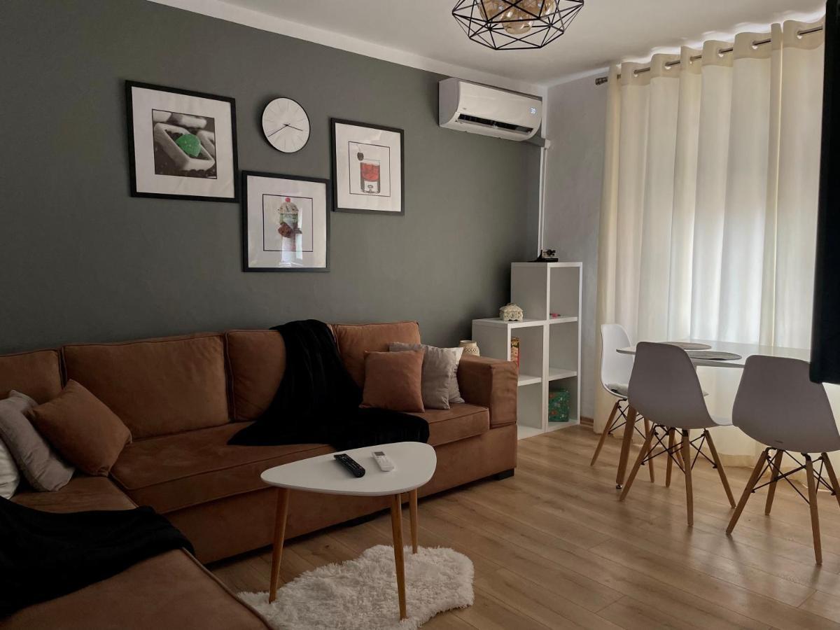 Luel Central Apartament Tirana Exterior photo